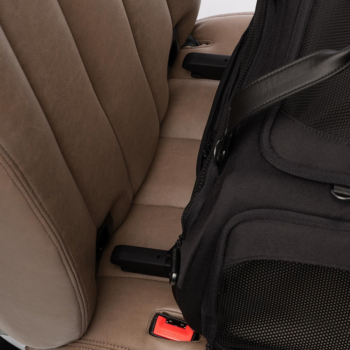 TAVO DUPREE II AIRLINE CARRY-ON AUTOSTOEL EN REISDRAGER